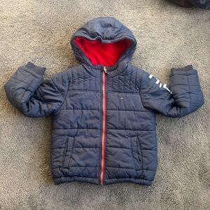 ❄️Tommy Hilfiger (7/8) Navy Coat with Red Lining❄️
